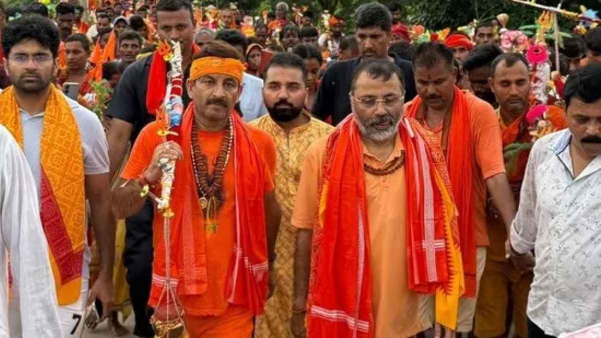 बाबा बैद्यनाथ मंदिर में विवाद: सांसदों पर गर्भगृह में जबरन प्रवेश का आरोप