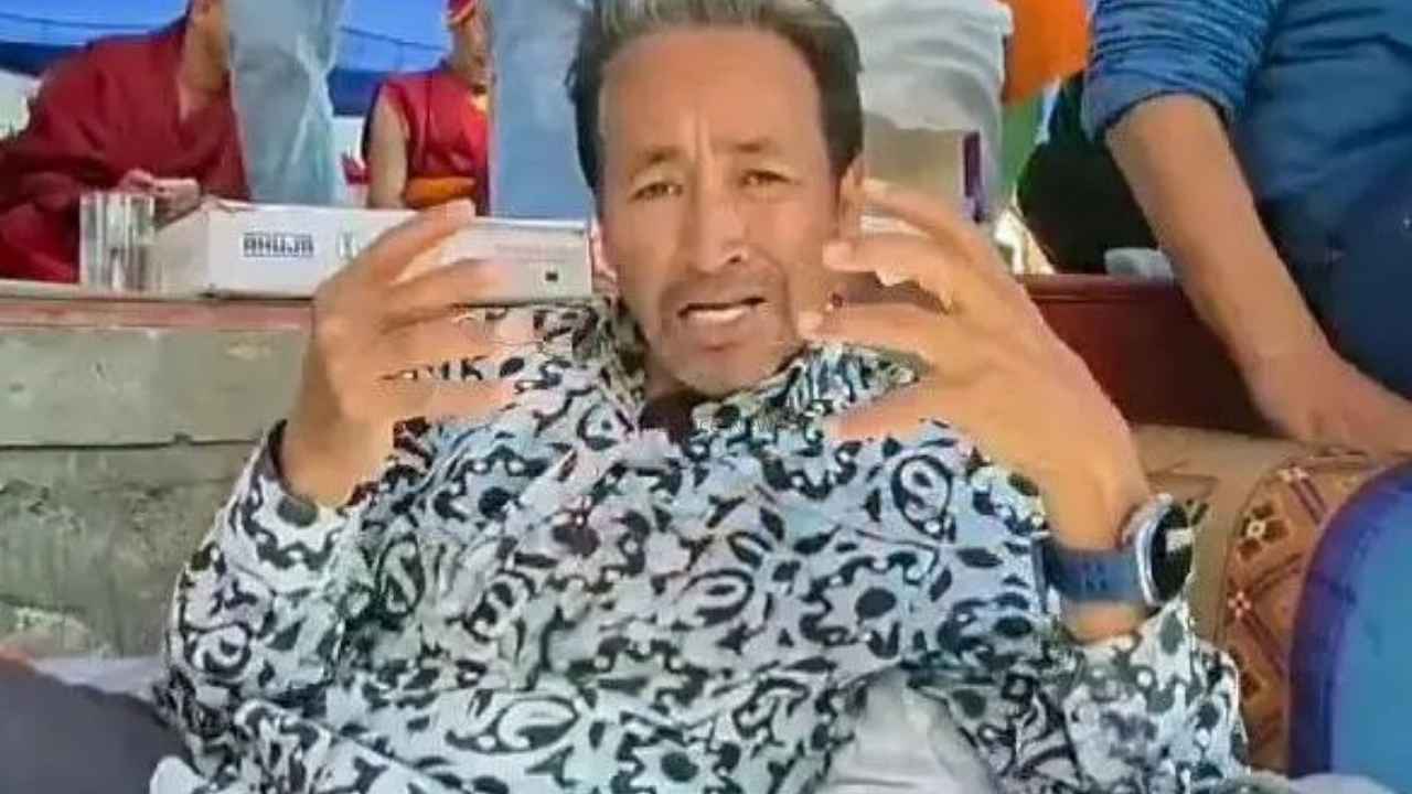 लद्दाख हिंसा में नया मोड़: गृह मंत्रालय ने सोनम वांगचुक के एनजीओ का एफसीआरए प्रमाण पत्र रद्द किया