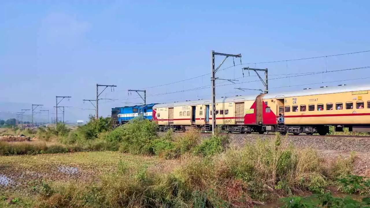 DJI Mini 5 Pro ड्रोन हुआ लॉन्च पाएं छोटे से पैकेज में बड़ा धमाका मिलेंगे स्मार्ट फीचर्स