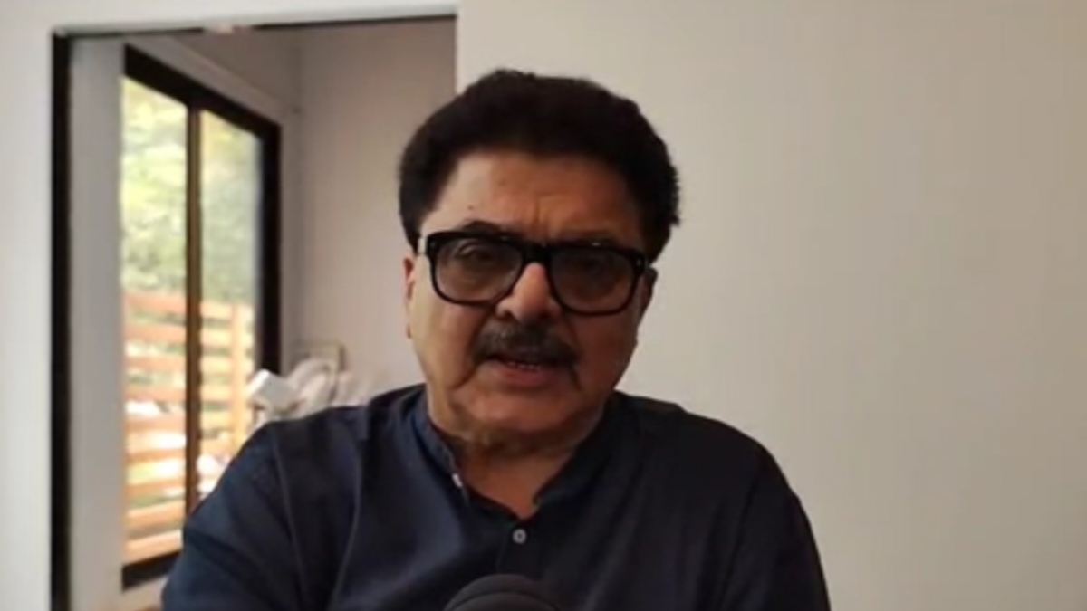 हिंसा वाले बयान पर अशोक पंडित का पलटवार, राधिका आप्टे पर लगाए दोहरे मापदंड के आरोप