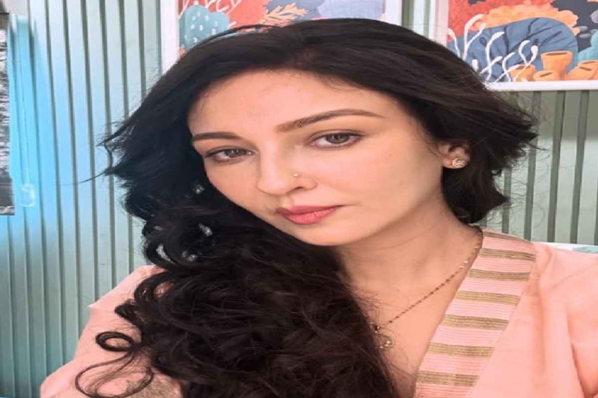 'धुरंधर' में गौरी मैम के किरदार पर उठे सवाल पर एक्ट्रेस ने दिया जवाब, कहा, 'यहां ग्लैमर नहीं मिलेगा'