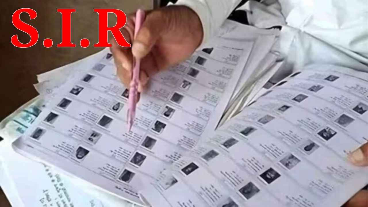 असम चुनाव से पहले बड़ा एक्शन: वोटर लिस्ट से 10.56 लाख नाम हटे, क्या बदलेगा समीकरण?