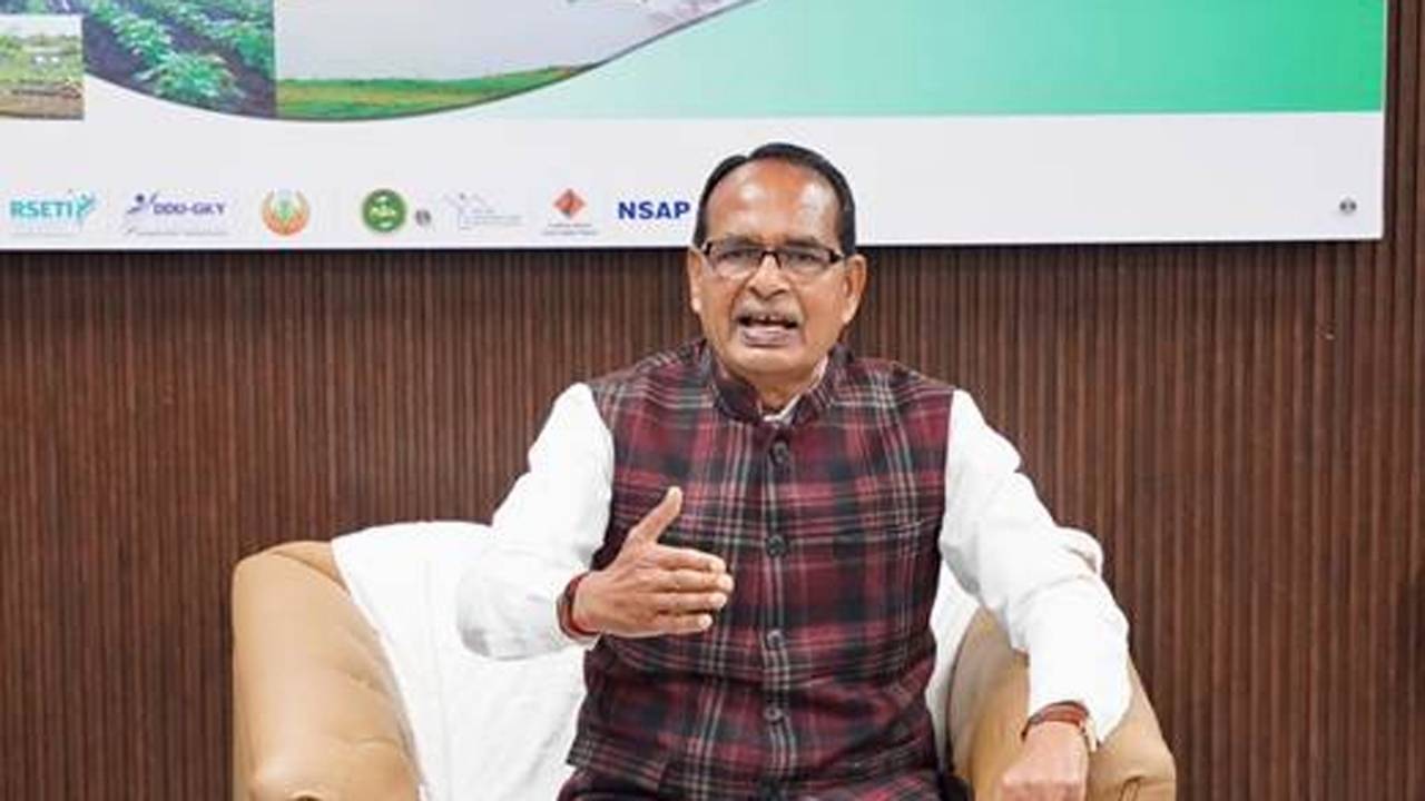 Seed Act 2026: शिवराज सिंह चौहान का बड़ा फैसला, नकली बीज बेचने वालों को होगी जेल और 30 लाख का जुर्माना